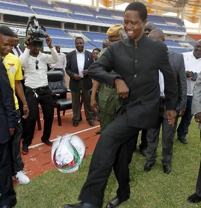 HE ECL Shows the Chipolopolo boys how it is done with his eyes on the ball