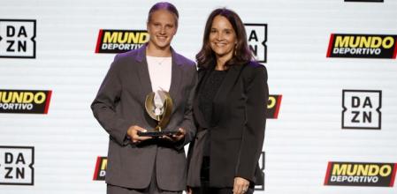 III European Women's Football Gala: Zara Kramzar, Promise Trophy (DAZN)